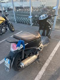 Aprilia Scarabeo 400