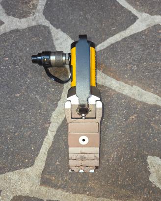 spreader ,divaricatore