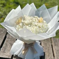 Bouchet di fiori finti