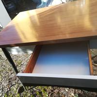 Tavolo e 4 sedie in legno 