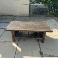 Tavolino in bambu e legno