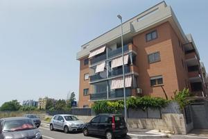 2 LOCALI A ROMA
