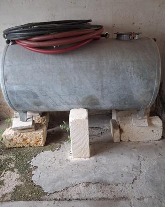 Serbatoio in ferro zincato litri 1000 orizzontale