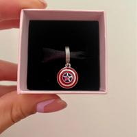 Pandora 790780C01 Charm Scudo di Captain America
