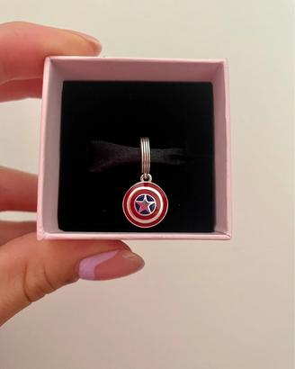Pandora 790780C01 Charm Scudo di Captain America