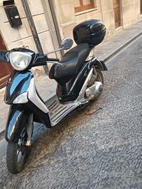 scooter piaggio liberty 125