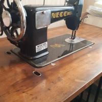 Necchi, Macchina da cucito primi '900