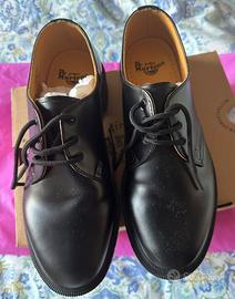 Dr MARTENS SCARPE OXFORD 1461