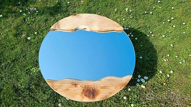 Specchi artigianali con cornici in legno naturali