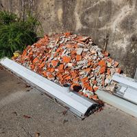 Mattoni e materiale da riporto e/o riempimento 