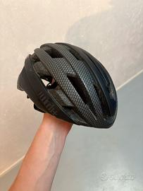 Casco da bici da corsa nero