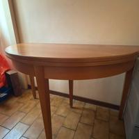 Tavolo tondo in legno