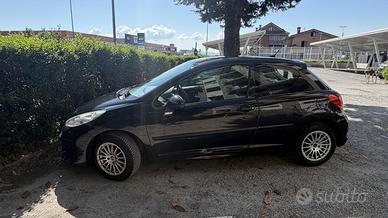 Peugeot 207 benzina