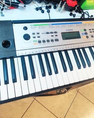 Tastiera Yamaha YPT-255