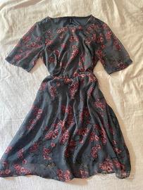 Vestito leggero a fiori