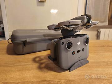 DJI Neo in versione Fly More
Combo