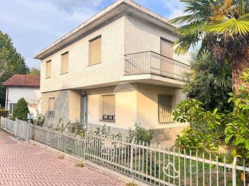 CASA INDIPENDENTE A GASSINO TORINESE