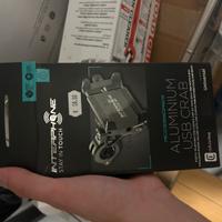 Portatelefono con carica cellulareper moto