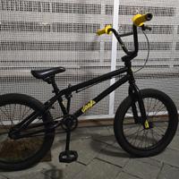 Bicicletta BMX Jet Yoof 18" usata