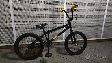 Bicicletta BMX Jet Yoof 18" usata