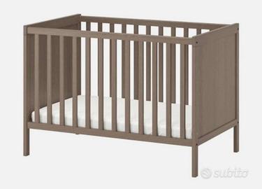Letto colore legno Ikea Sundvik