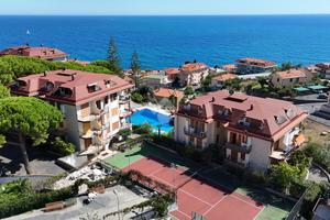 2 LOCALI A COSTARAINERA