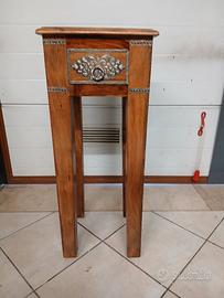 Tavolino intarsiato 
