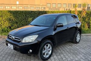 Toyota RAV 4 2.2 D-4D 136 CV 4x4 NEOPATENTATI