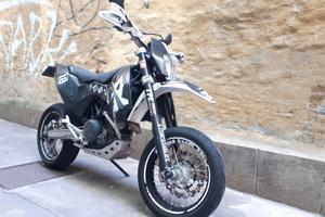 KTM 690 - doppia omologazione