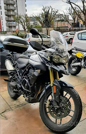 Motocicletta Triumph Tiger 800 ABS
