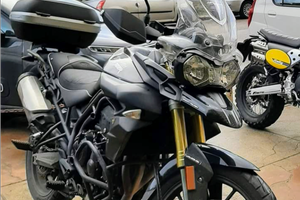 Motocicletta Triumph Tiger 800 ABS