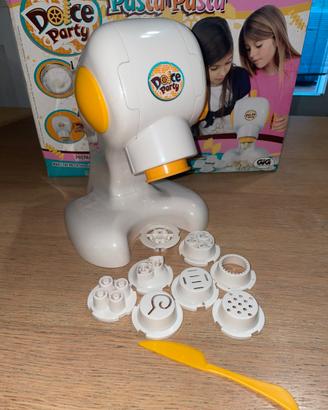 Dolce party macchina per fare la pasta