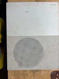 Xbox One S 500GB NON funzionante già lavorata