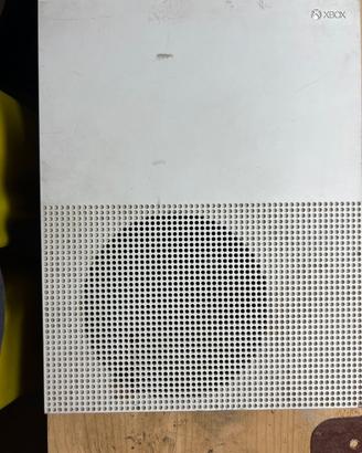 Xbox One S 500GB NON funzionante già lavorata