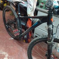 MTB CUBE 29"