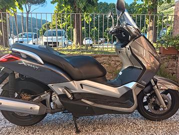 Scooter XMax250