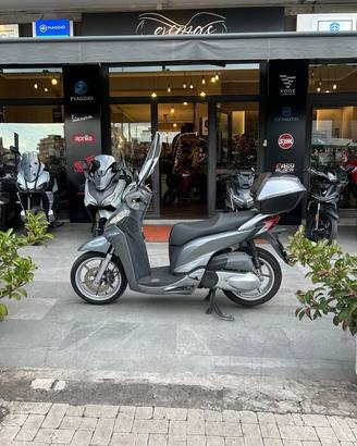 SH 300 unico proprietario solo 18500km!