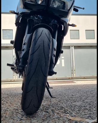 YAMAHA FZ1 FAZER 1000 cc 150cv