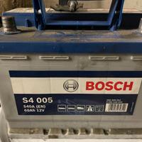 Batteria 12 Volt da 60AH per AUTO Marca BOSCH