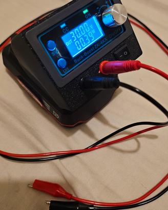 Alimentatore da banco compatibile con batteria par