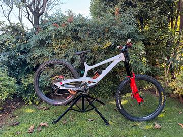 YT tues core 1 L 2024