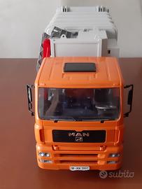 camion dell'immondizie 