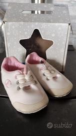 Scarpe neonata n 17 champion . Color rosa e bianco