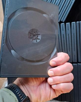 Custodie dvd inutilizzate circa 80
