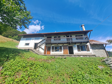 Ripropongo casetta di montagna con stalla