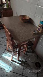 tavolo con 4 sedie