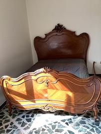 Antico letto stile Luigi XV