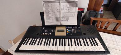 Tastiera Yamaha YPT-220 + supporto
