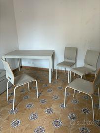 Tavolo  soggiorno con sedie