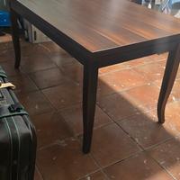 Tavolo in legno